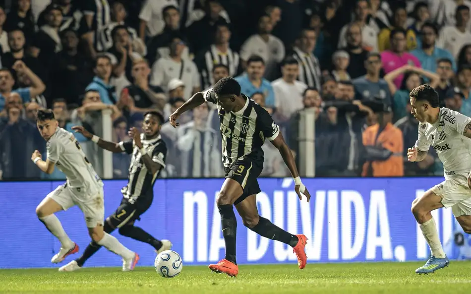 Atlético-MG recebe o Santos às 19h na Arena MRV pelo jogo de volta das quartas de final da Copa Sul-Americana