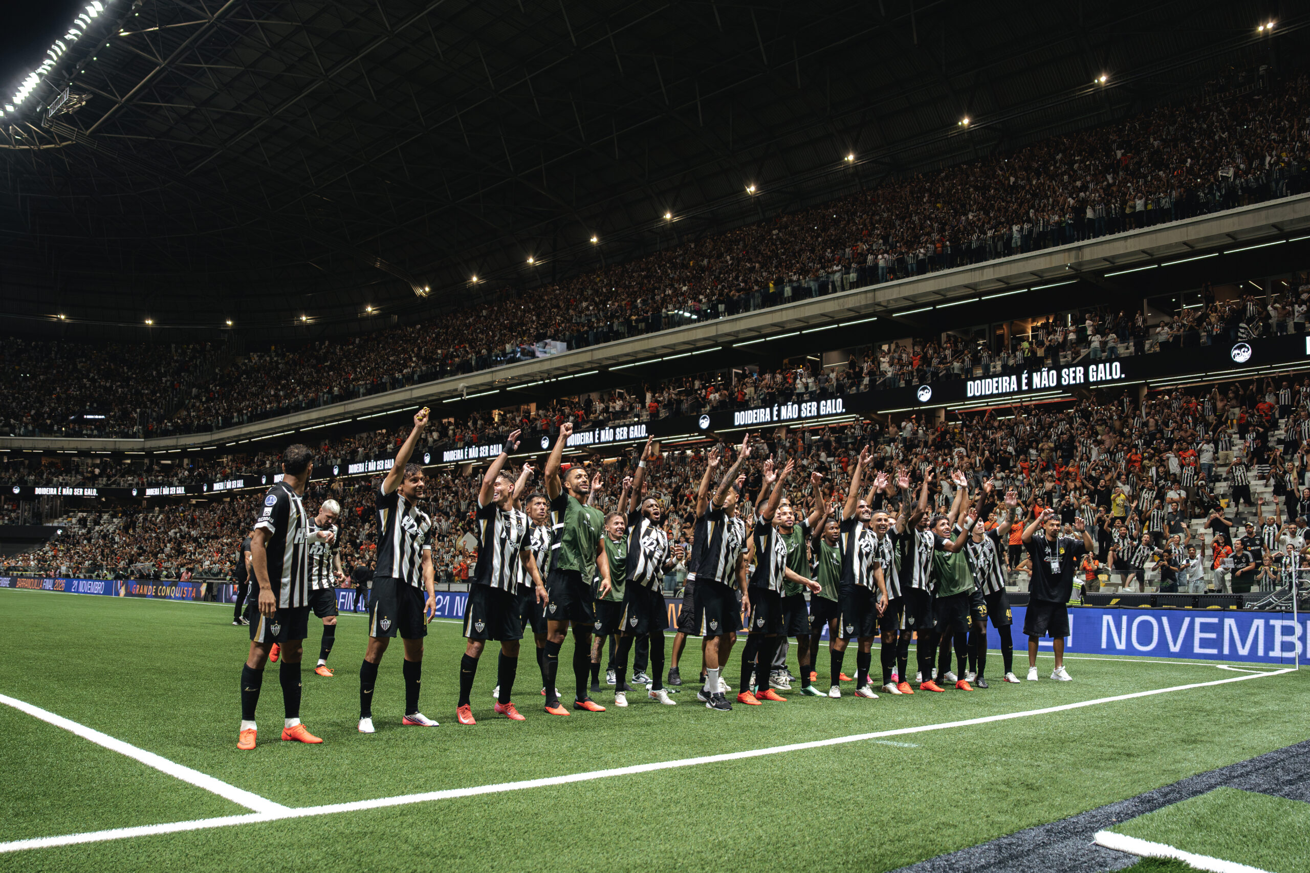 Galo vence o Santos nos pênaltis e está na semifinal da Sul-Americana - Clube Atlético Mineiro