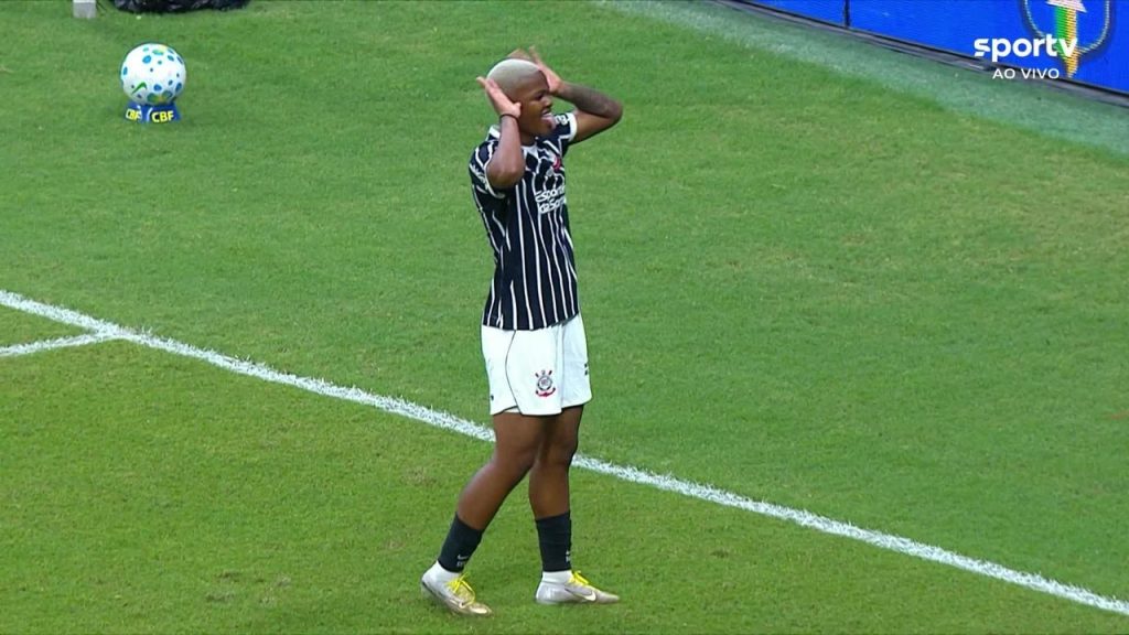 Mariana mantém fé no Flamengo após virada do São Paulo na semifinal