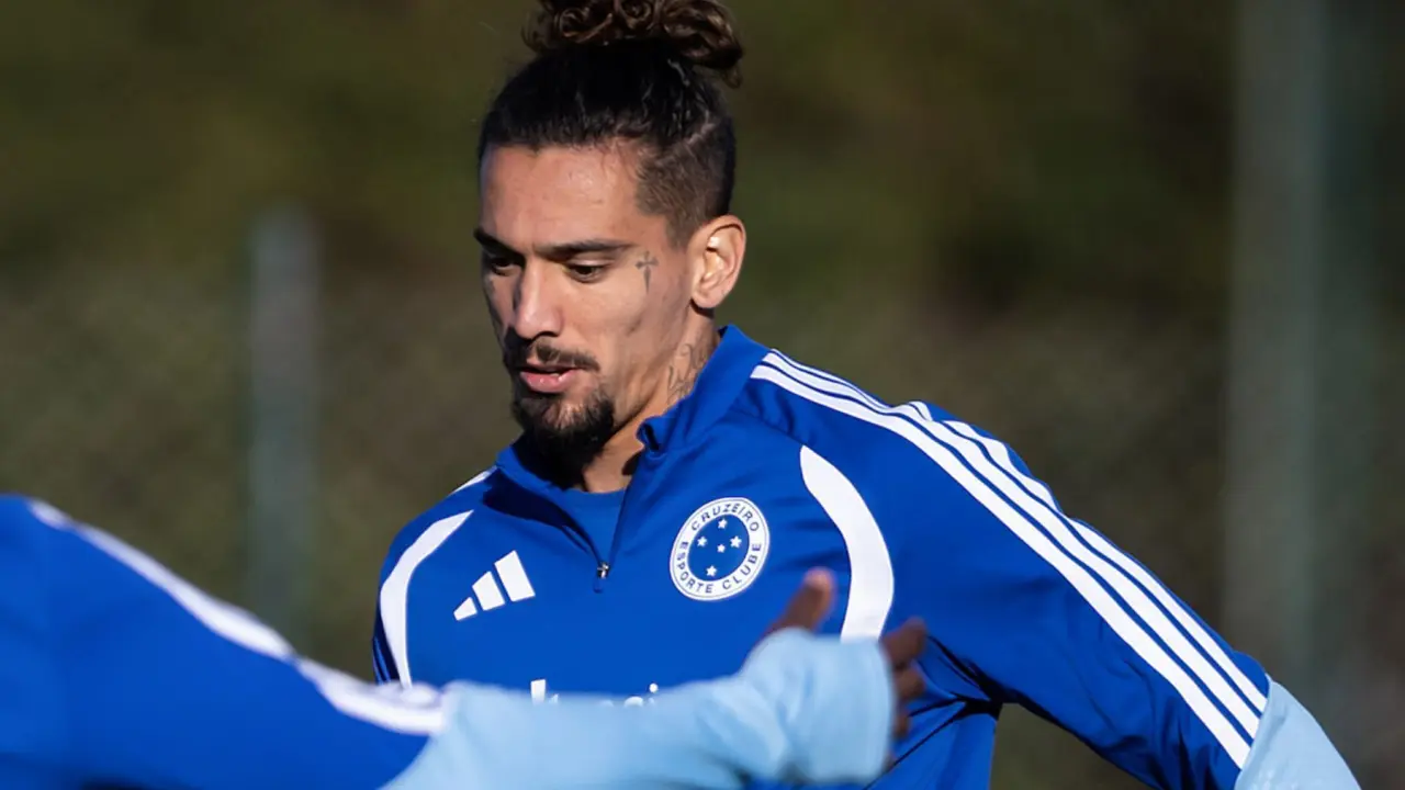 Clube da Série B encaminha contratação de Chico da Costa, atacante do Cruzeiro | Rádio Itatiaia