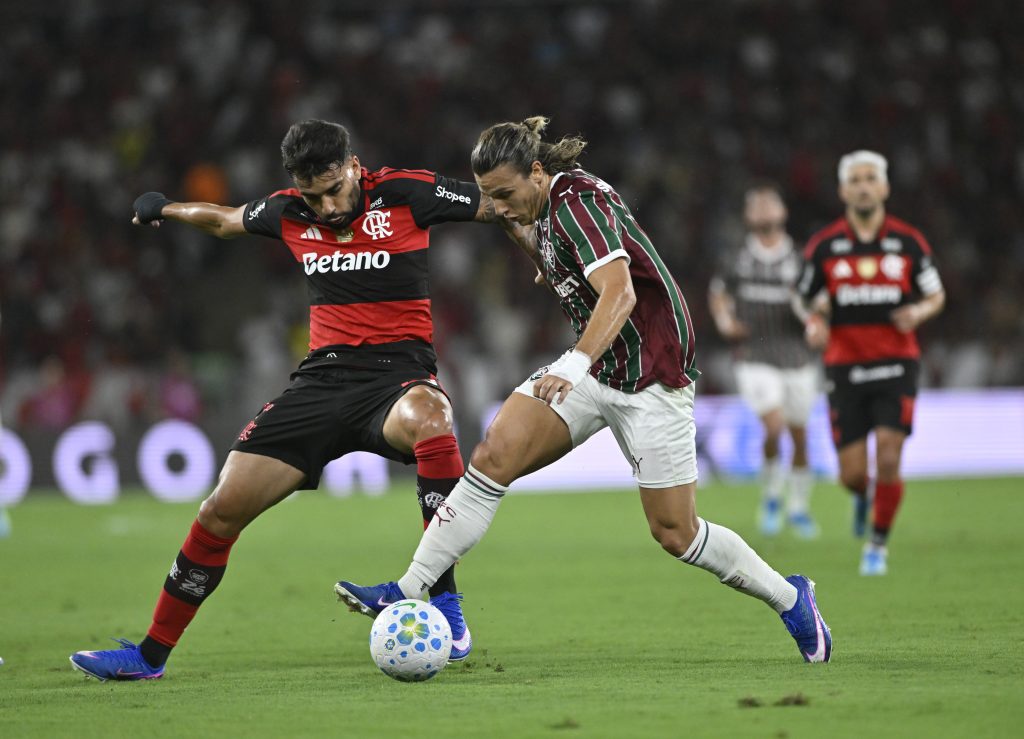 Flamengo supera Fluminense no saldo e lidera ranking de mandantes